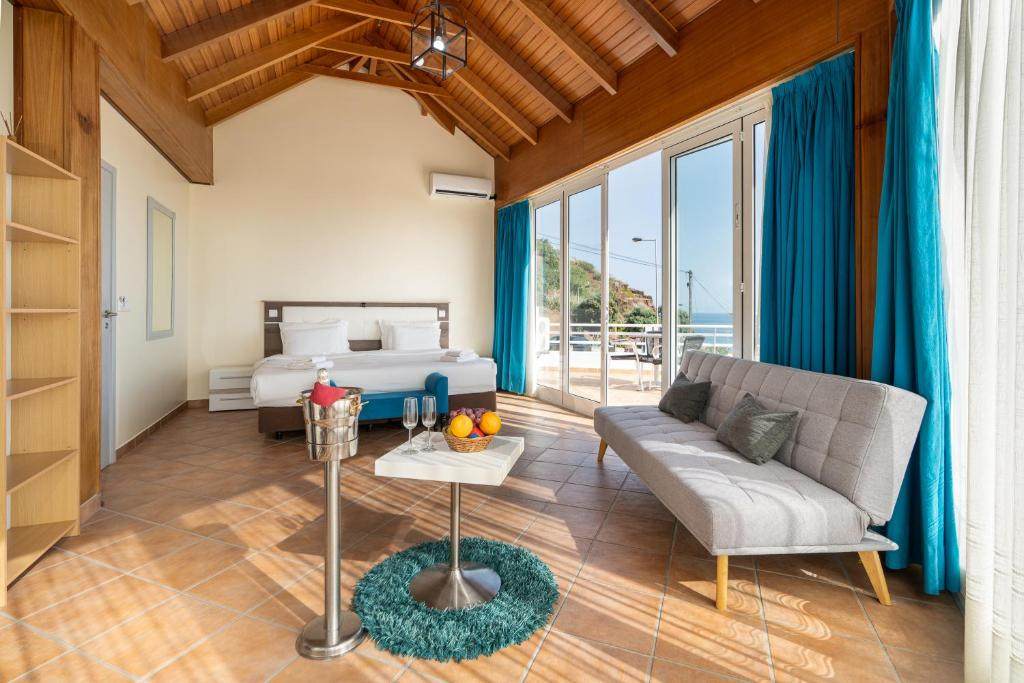 A glimpse inside TarmarPlace - shared room gallery, photo 3