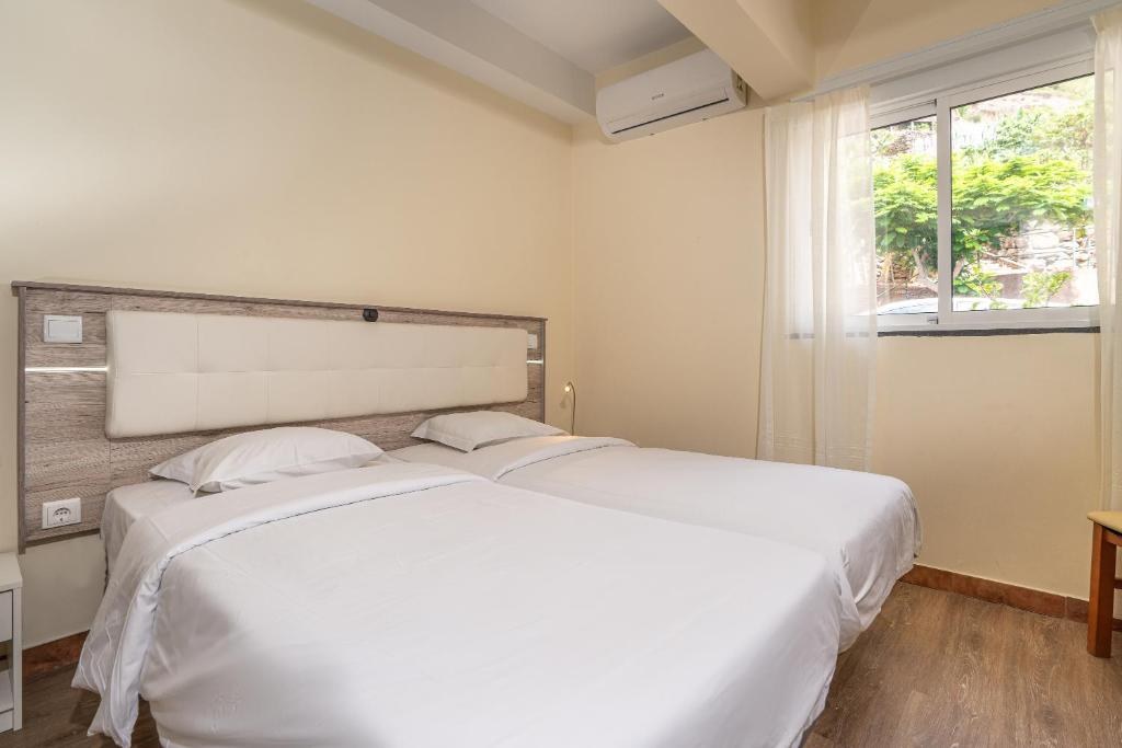 A glimpse inside TarmarPlace - shared room gallery, photo 2